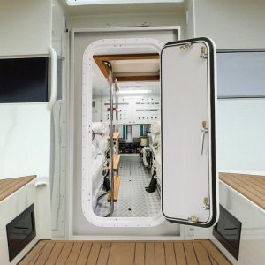 Gineico-Marine-Watertight_Door_Besenzoni